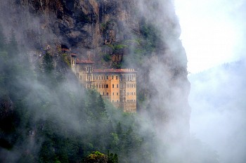 Tu viện Sumela – Điểm du lịch Thổ Nhĩ Kỳ huyền bí