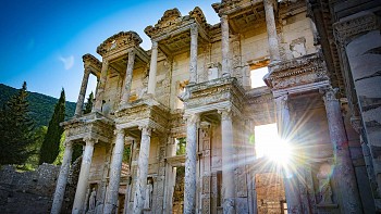 Quần thể thành phố cổ đại Ephesus ở Kusadasi